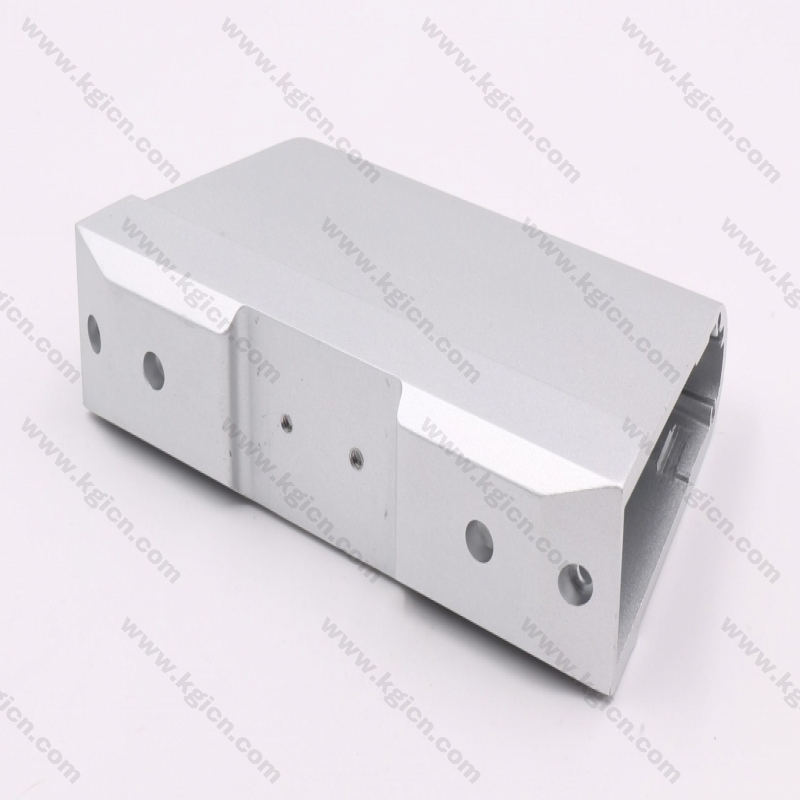 Lightweight and Durable New Extruded Aluminum Parts for LED Lamp Assemblies