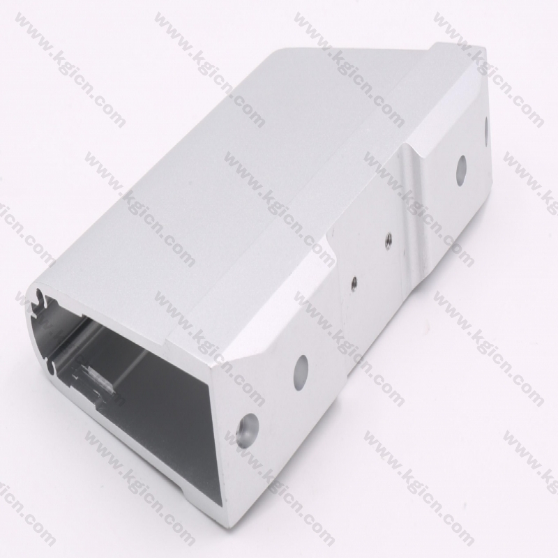 Lightweight and Durable New Extruded Aluminum Parts for LED Lamp Assemblies