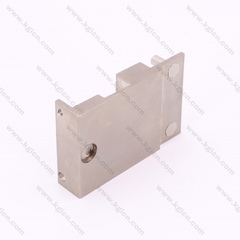 KGI made Aluminum Extrusion Heat Sink for Smart Glass Device